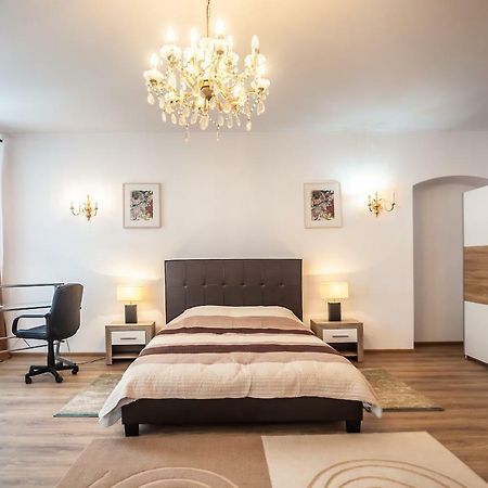 Kostas Apartments ブラショフ エクステリア 写真