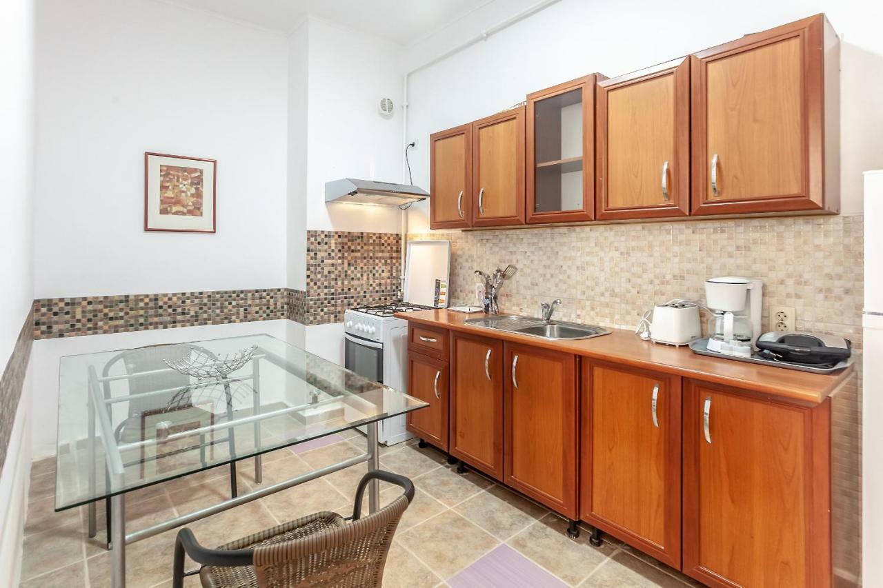 Kostas Apartments ブラショフ エクステリア 写真