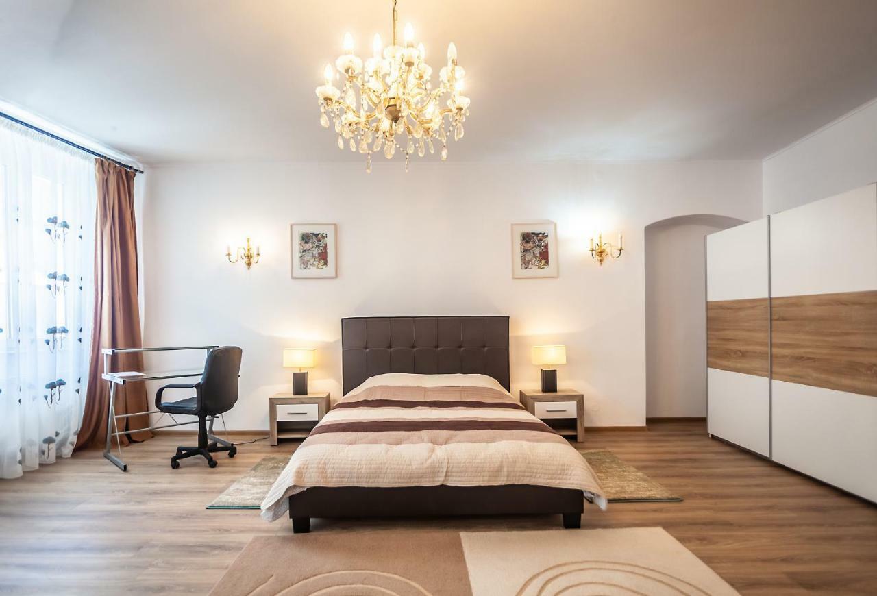 Kostas Apartments ブラショフ エクステリア 写真