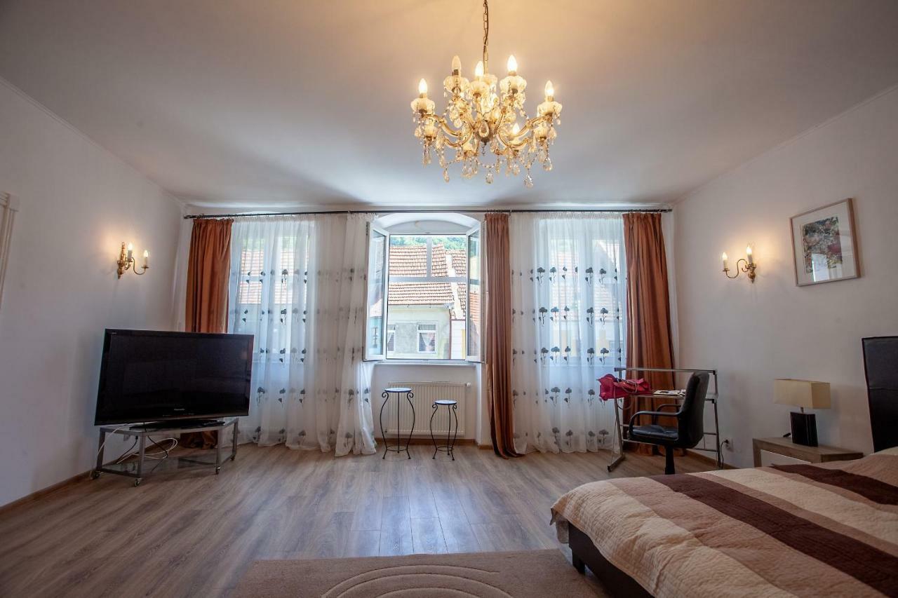 Kostas Apartments ブラショフ エクステリア 写真