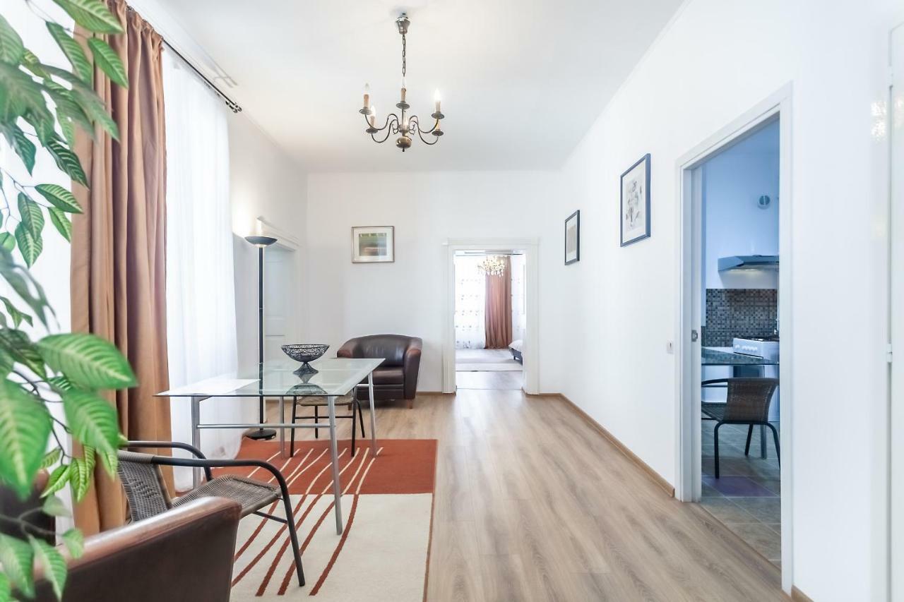 Kostas Apartments ブラショフ エクステリア 写真