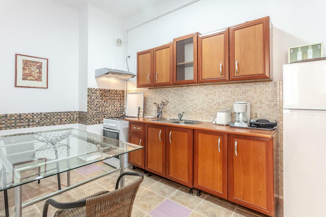 Kostas Apartments ブラショフ エクステリア 写真