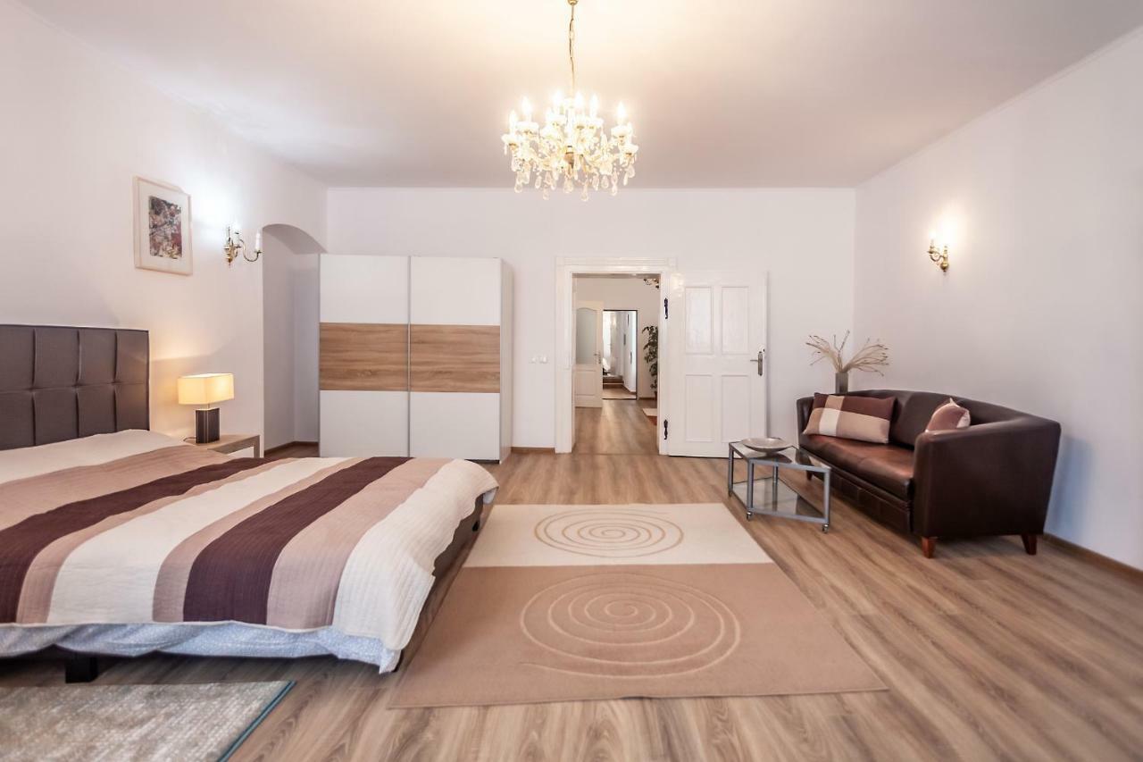Kostas Apartments ブラショフ エクステリア 写真