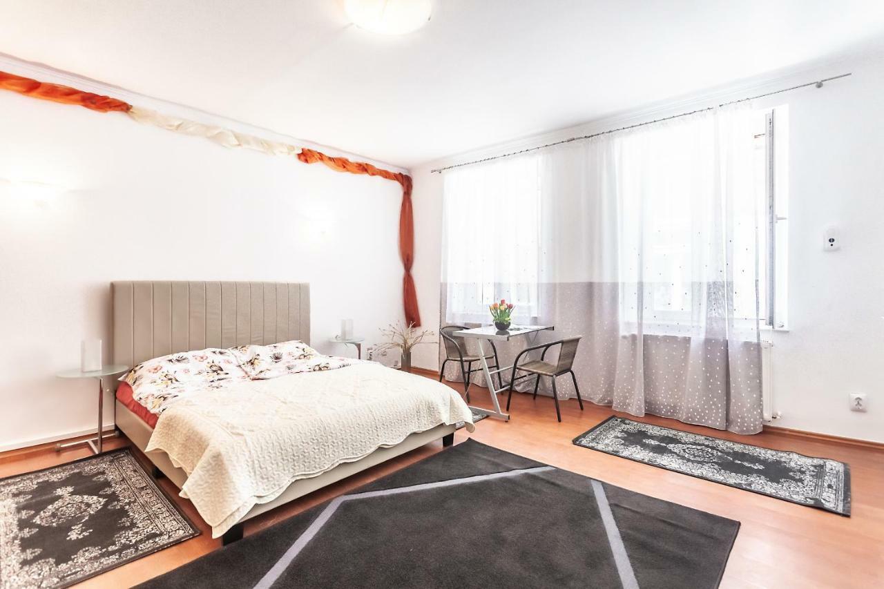 Kostas Apartments ブラショフ エクステリア 写真