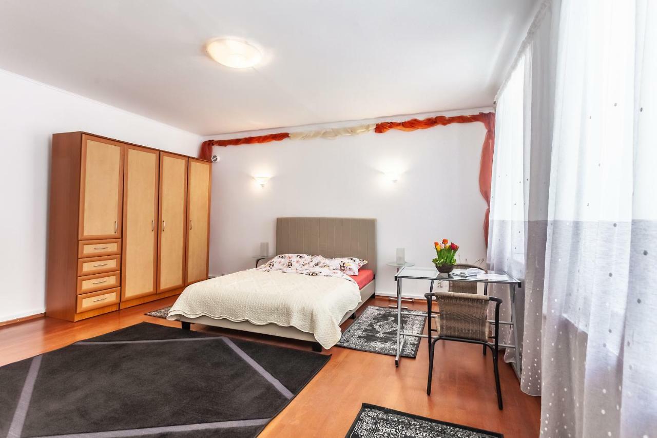 Kostas Apartments ブラショフ エクステリア 写真